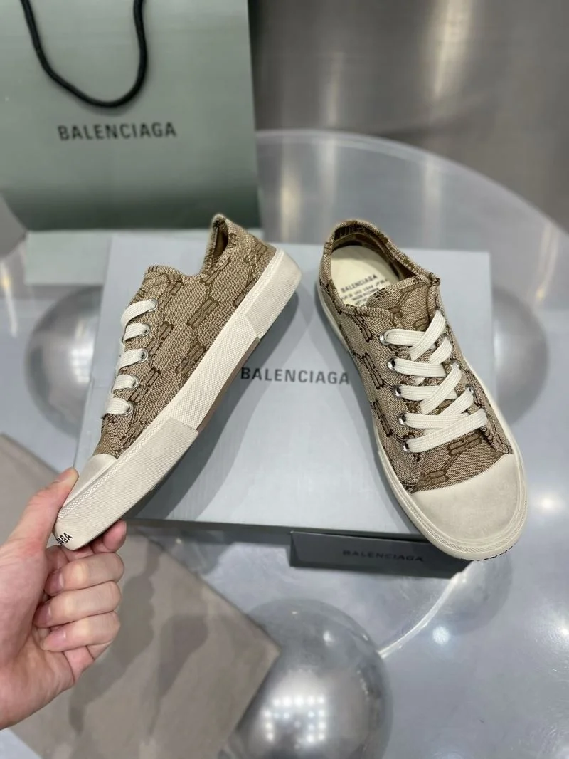 Balenciaga Low Shoes Supportive 16722