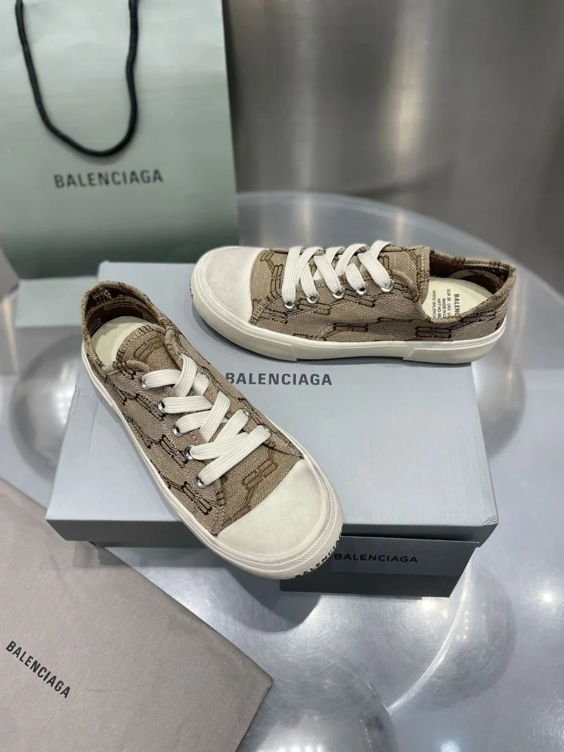 Balenciaga Low Shoes Supportive 16722