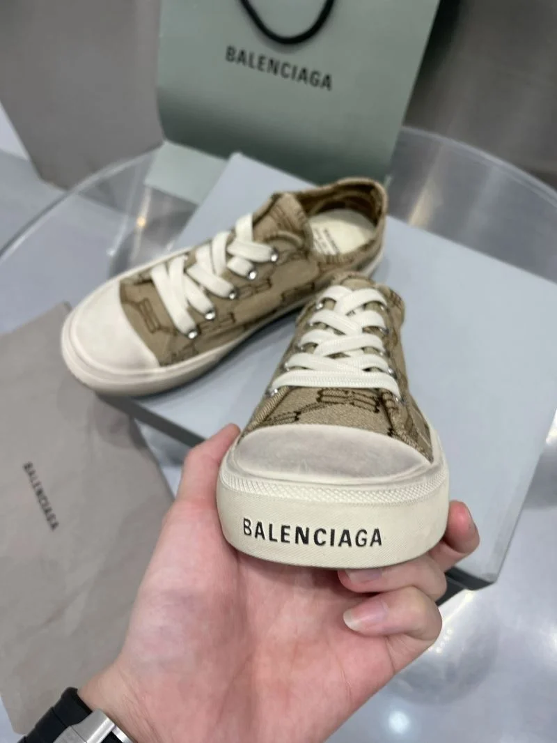 Balenciaga Low Shoes Supportive 16722