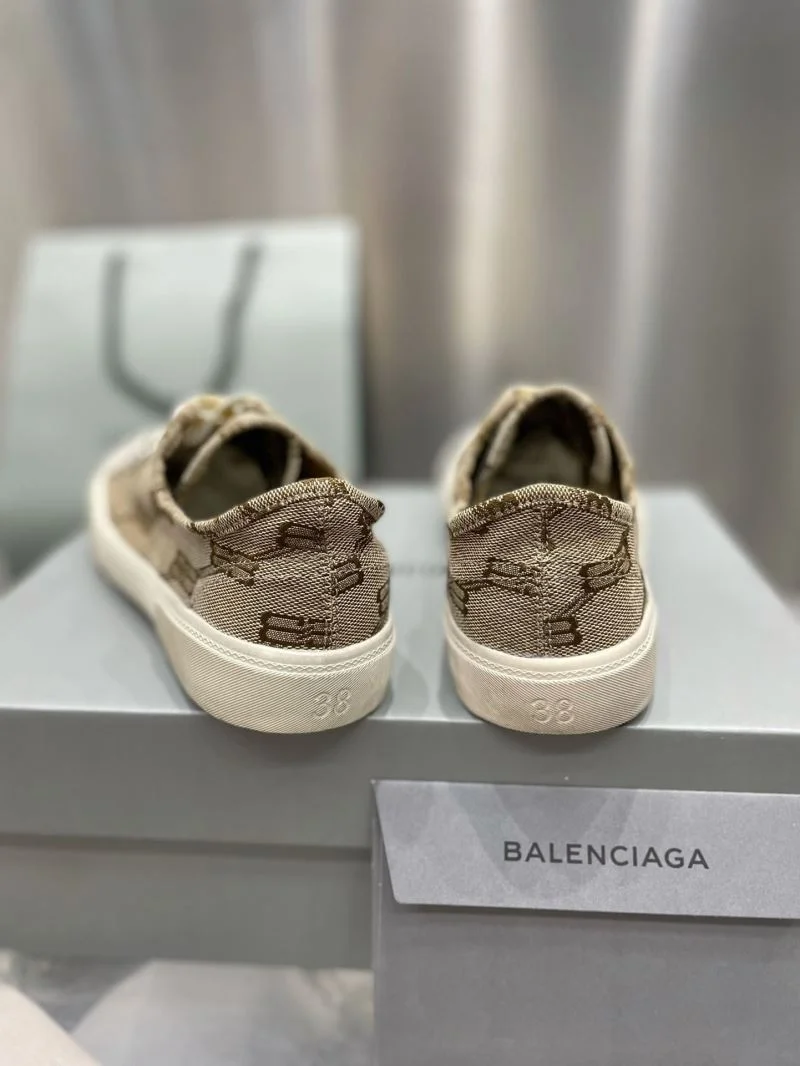 Balenciaga Low Shoes Supportive 16722