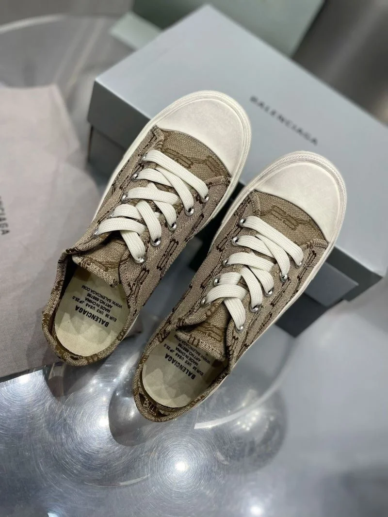Balenciaga Low Shoes Supportive 16722