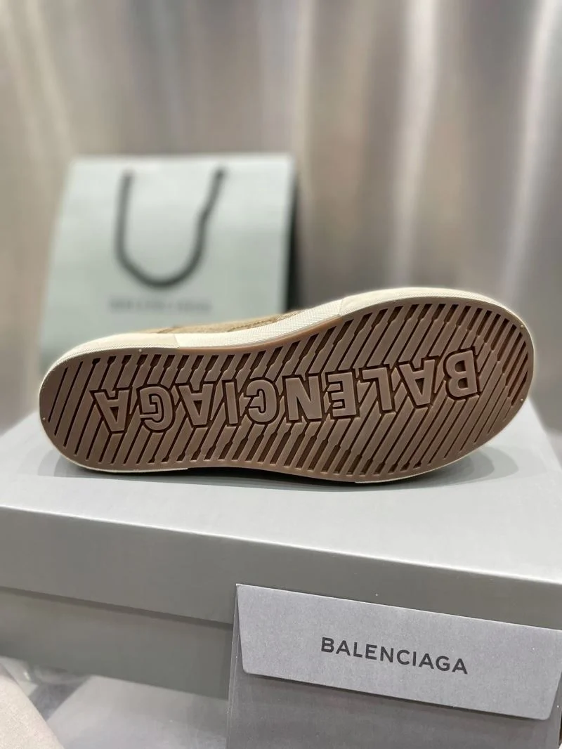 Balenciaga Low Shoes Supportive 16722