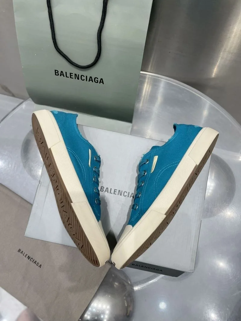 Balenciaga Low Shoes Minimalist 16720
