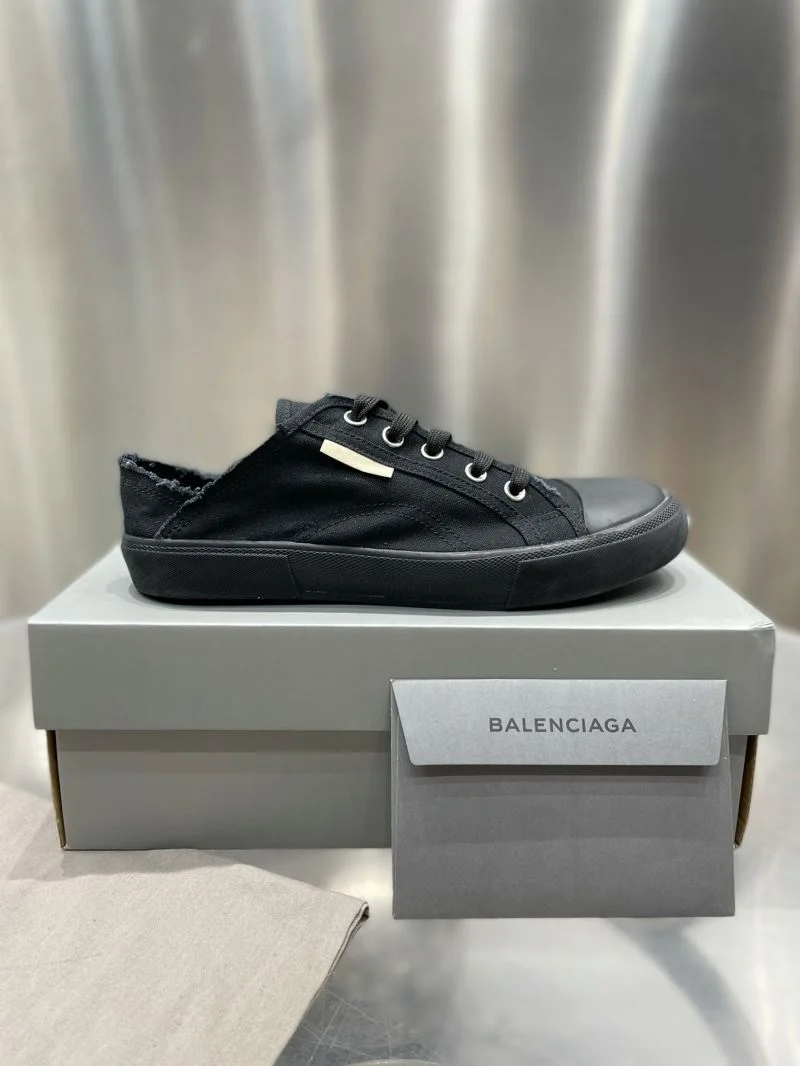 Classic Balenciaga Low Shoes 16721