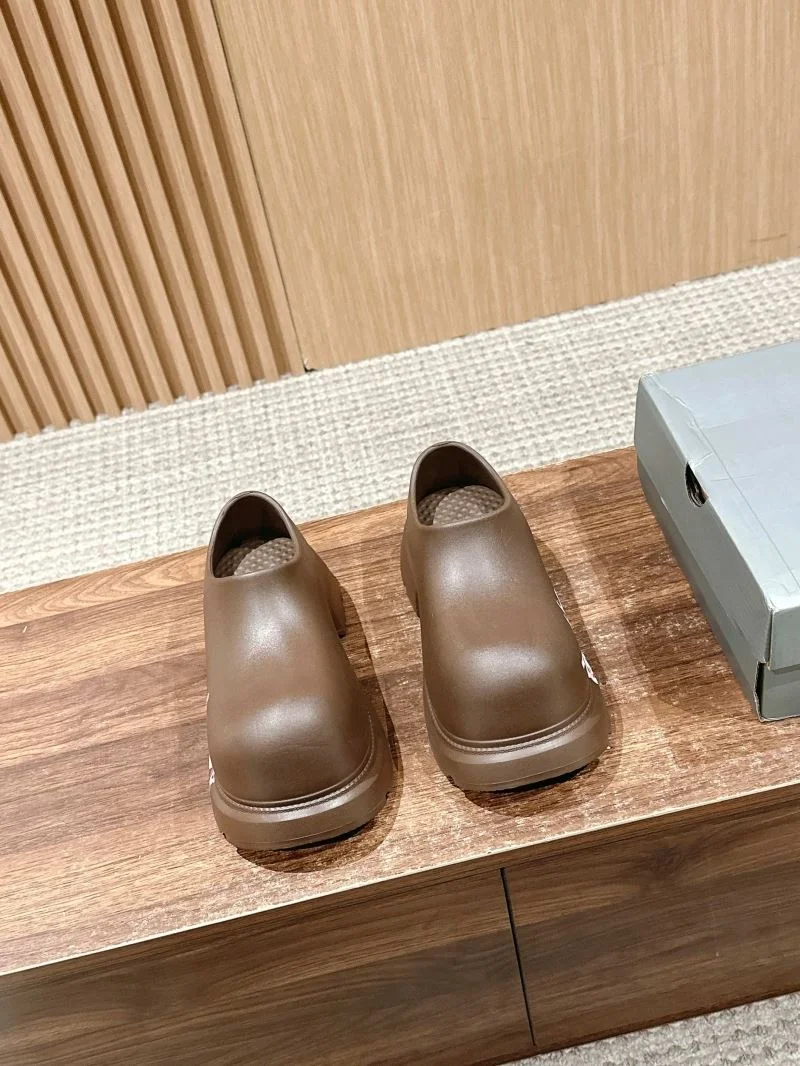 Balenciaga Low Shoes Reliable 16728