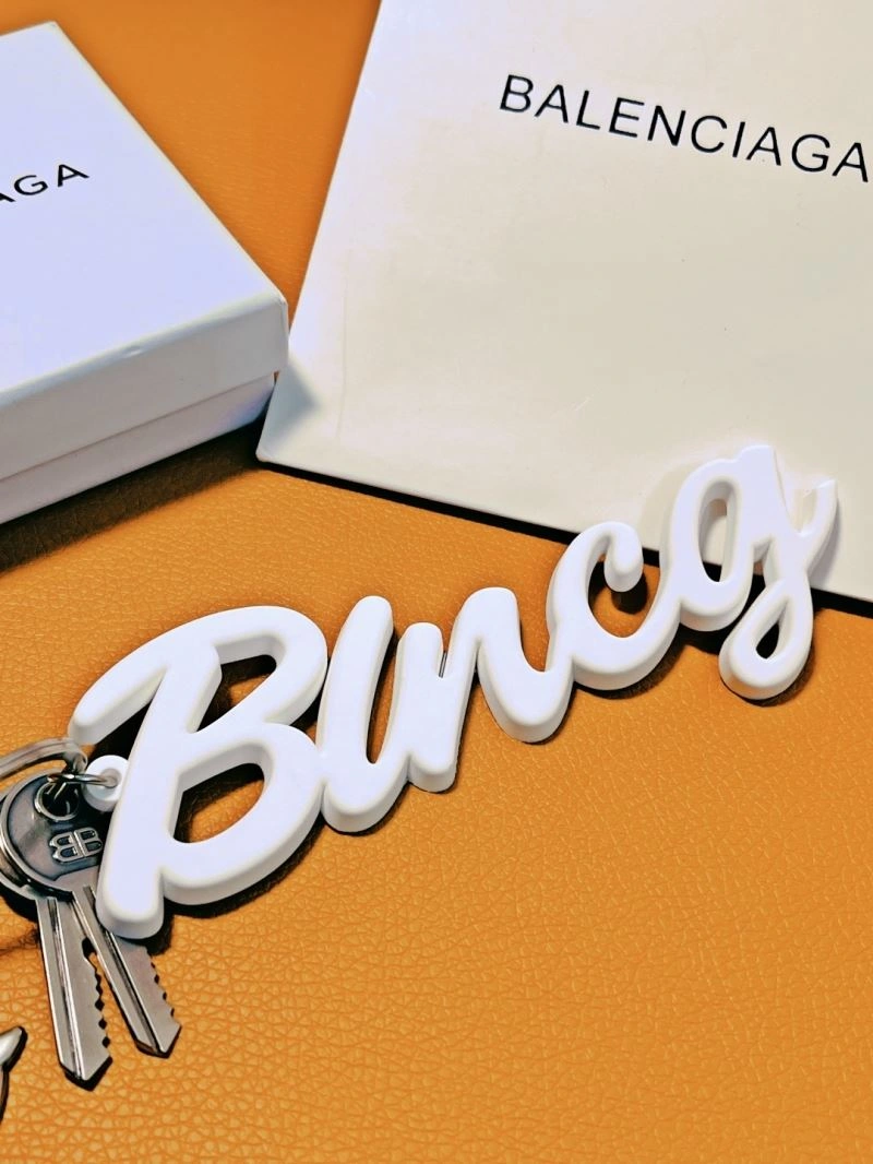 Fashionable Balenciaga Luxe Gold Textured Keychain -  Accessory 70122
