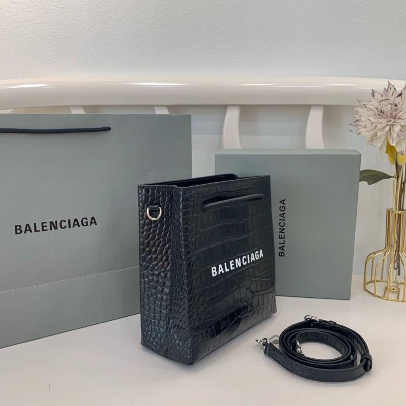 Balenciaga Luxury Balenciaga Crocodile Pattern Shopping Bag - Black ComfortFit 78556