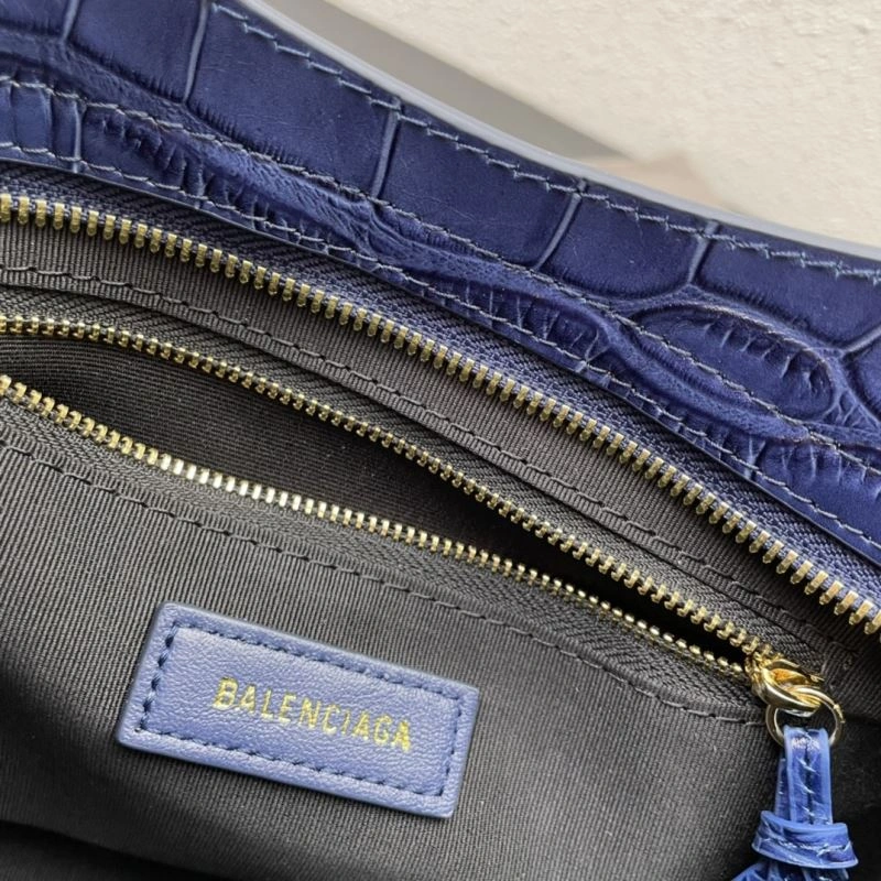 SoftTouch Balenciaga Luxury Crocodile Motorcycle Bag with Handmade Handle 72634
