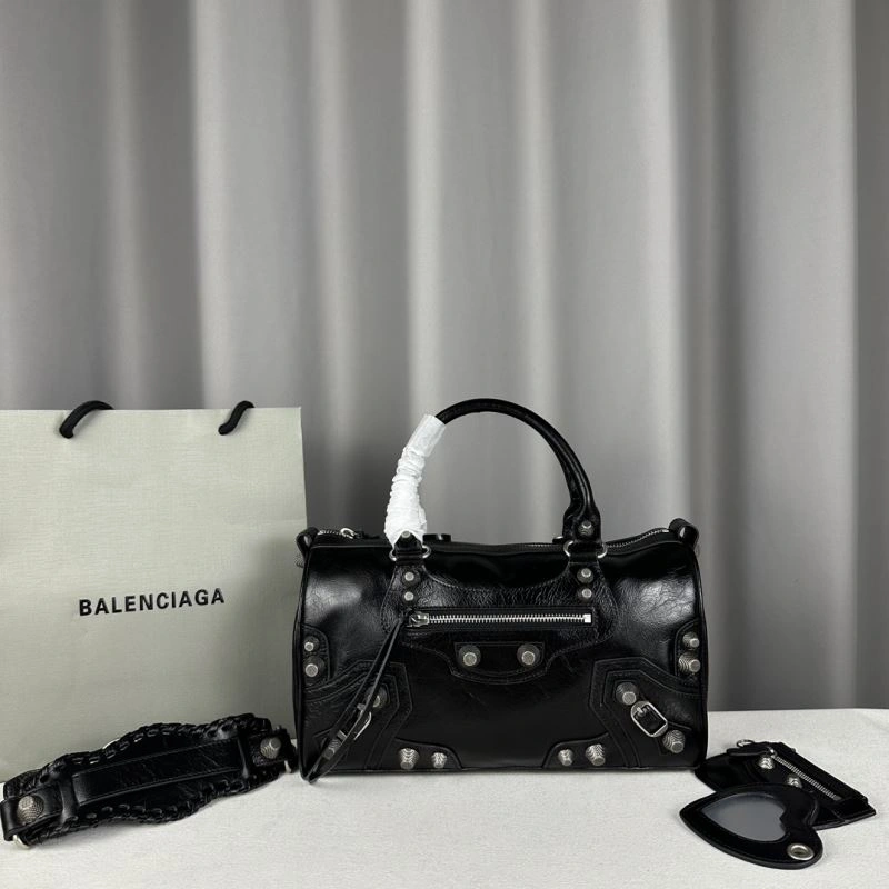 Balenciaga Luxury Italian Crackled Leather Travel Bag with Detachable Strap Classic 75328