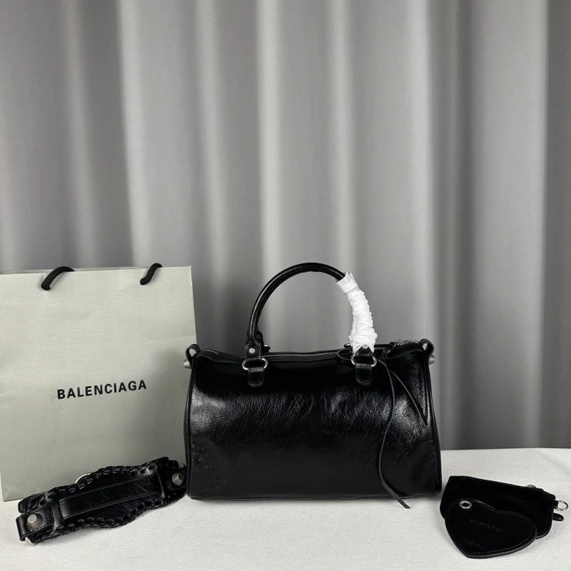Balenciaga Luxury Italian Crackled Leather Travel Bag with Detachable Strap Classic 75328