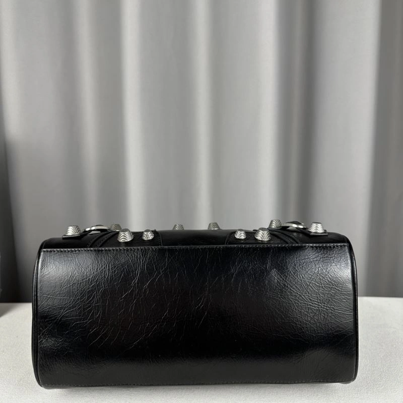 Balenciaga Luxury Italian Crackled Leather Travel Bag with Detachable Strap Classic 75328