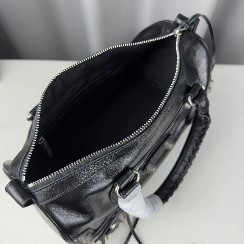 Balenciaga Luxury Italian Crackled Leather Travel Bag with Detachable Strap Classic 75328