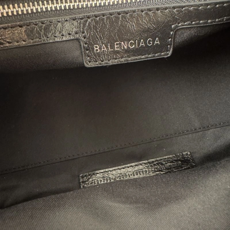 Balenciaga Luxury Italian Crackled Leather Travel Bag with Detachable Strap Classic 75328