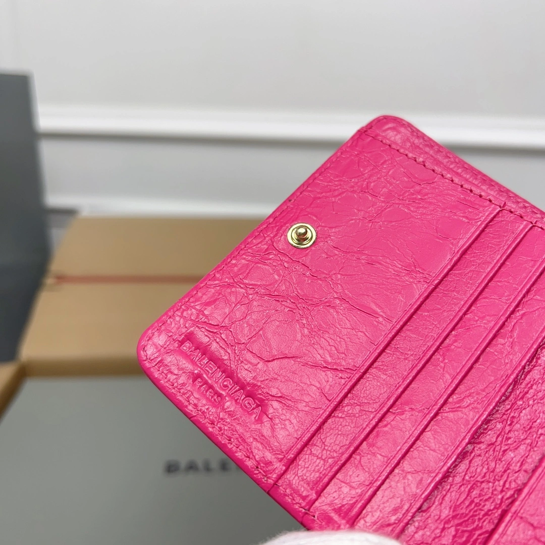 Balenciaga Magenta Retro Leather Wallet with Card Compartments HighPerformance 60855