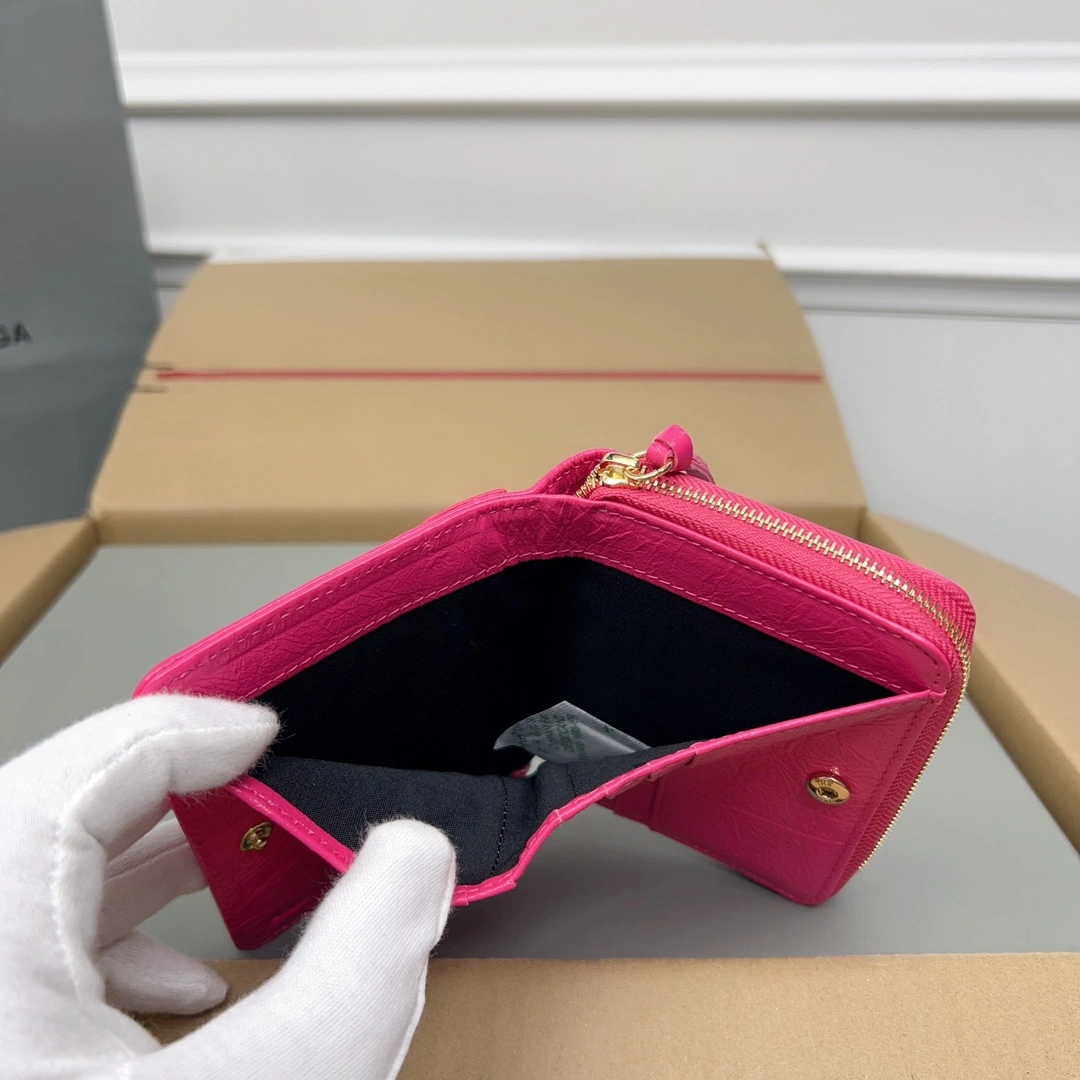 Balenciaga Magenta Retro Leather Wallet with Card Compartments HighPerformance 60855