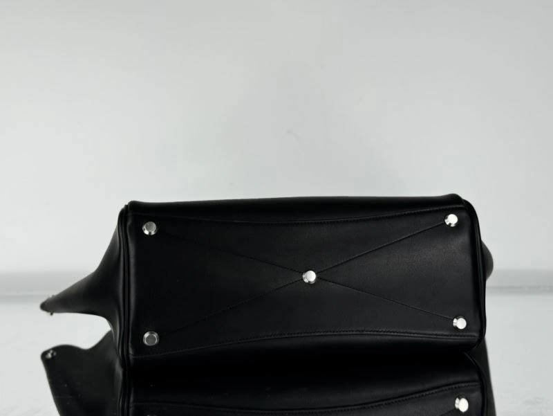 Sustainable Balenciaga  Black Silver Bel-Air Calfskin Shoulder Bag 67003