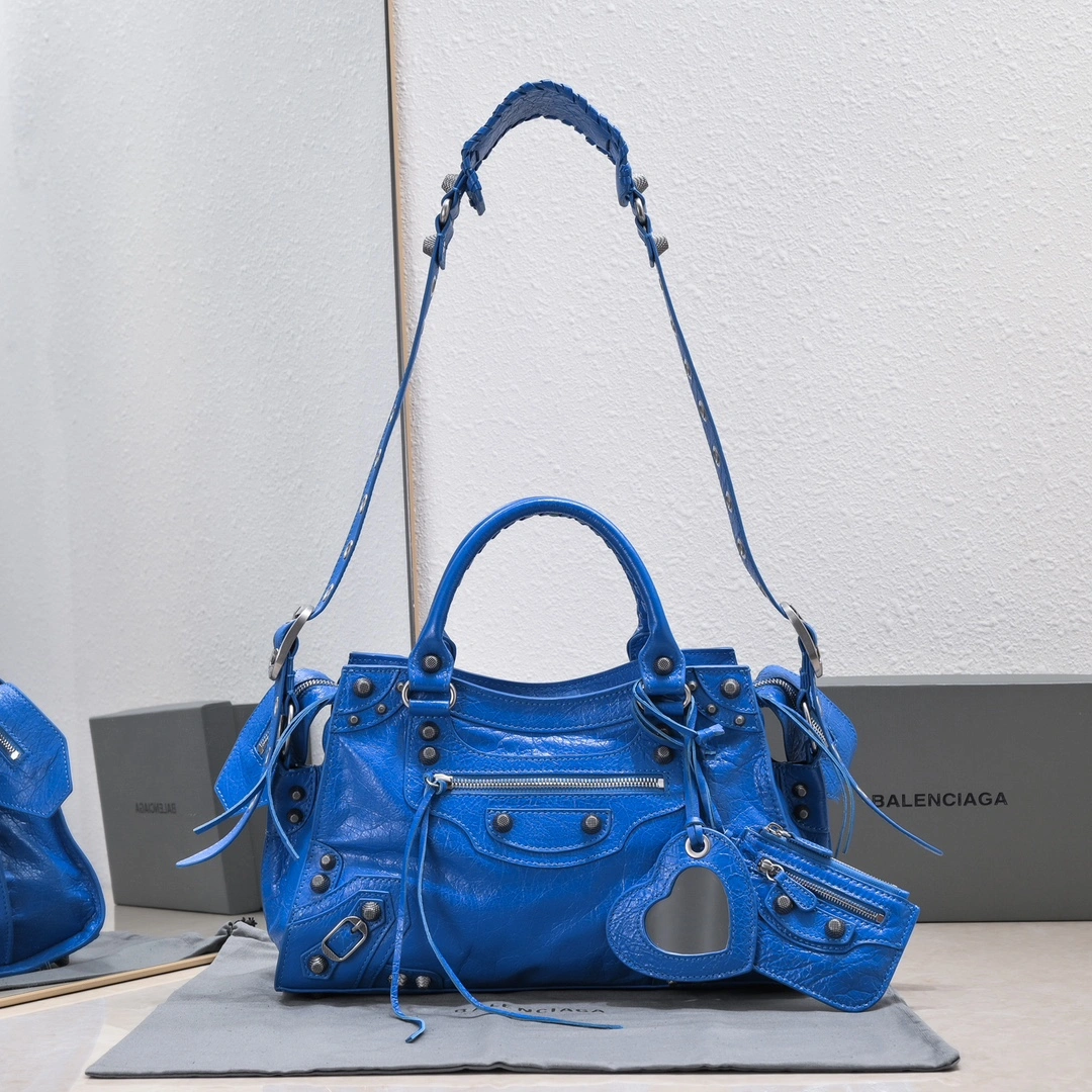 GoodFit Balenciaga NEO CAGOLE Medium Cracked Lambskin Trapezoidal Bag 60954
