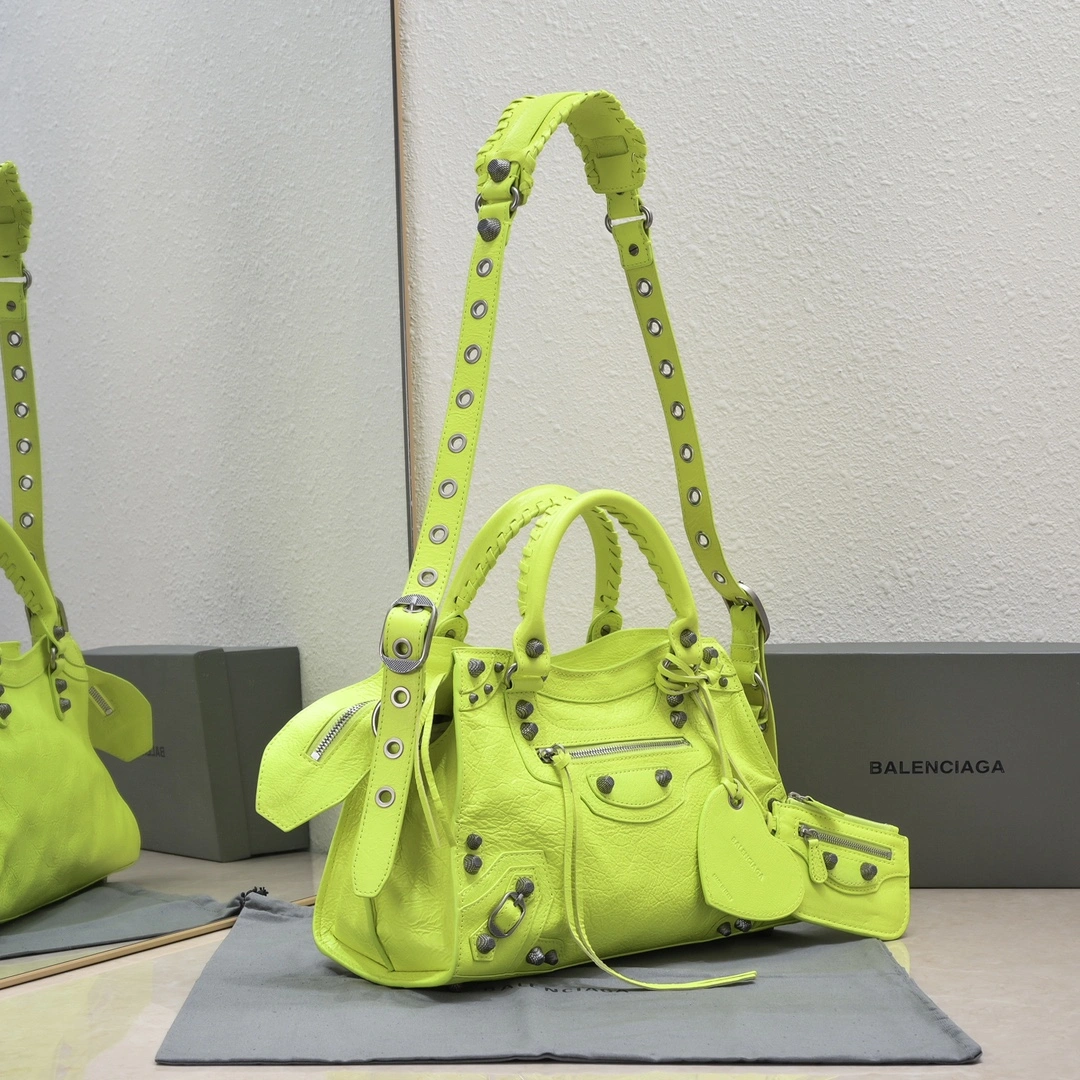 Timeless Balenciaga NEO CAGOLE Vintage Cracked Lambskin Crossbody Bag 60956