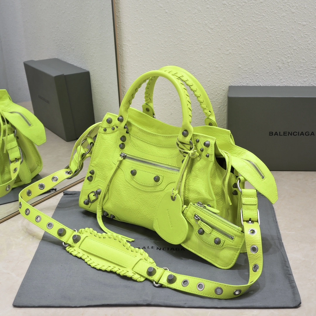 Timeless Balenciaga NEO CAGOLE Vintage Cracked Lambskin Crossbody Bag 60956