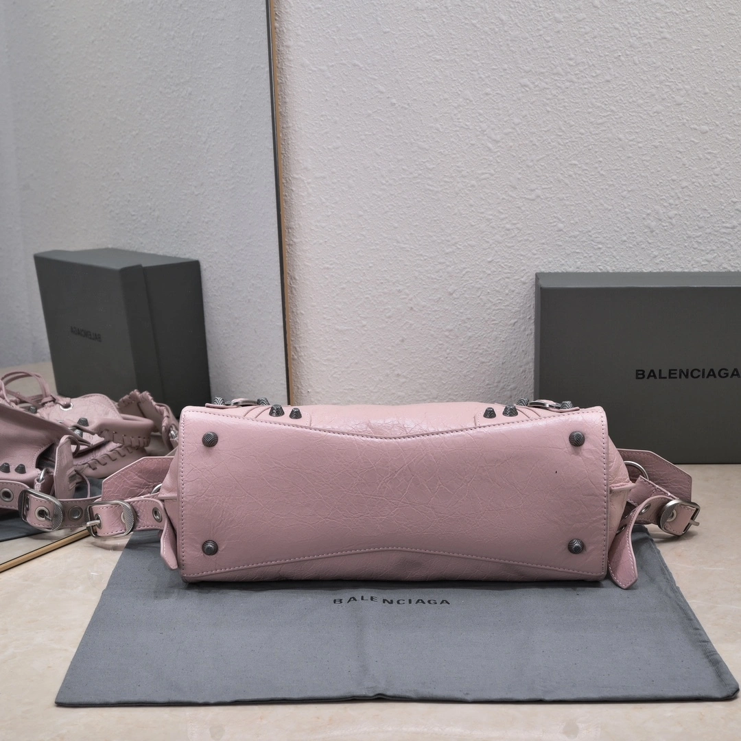 Vibrant Balenciaga NEO CAGOLE Vintage Cracked Lambskin Handbag 60965