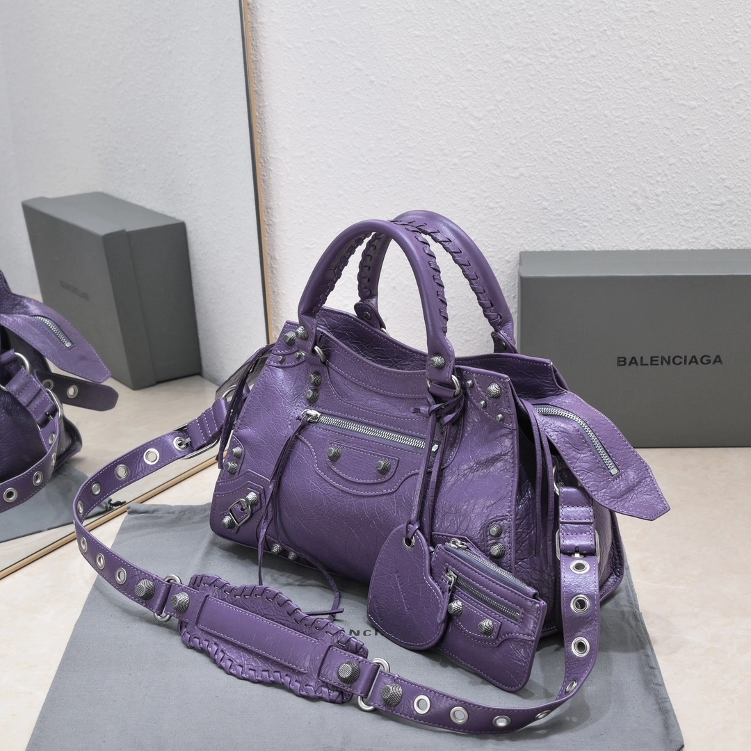 Flexible Balenciaga NEO CAGOLE Vintage Distressed Motorcycle Bag 61003