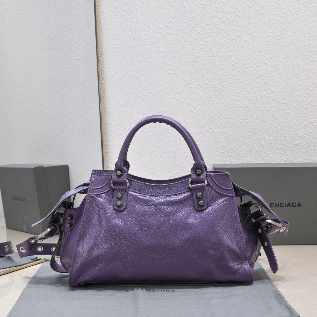 Flexible Balenciaga NEO CAGOLE Vintage Distressed Motorcycle Bag 61003