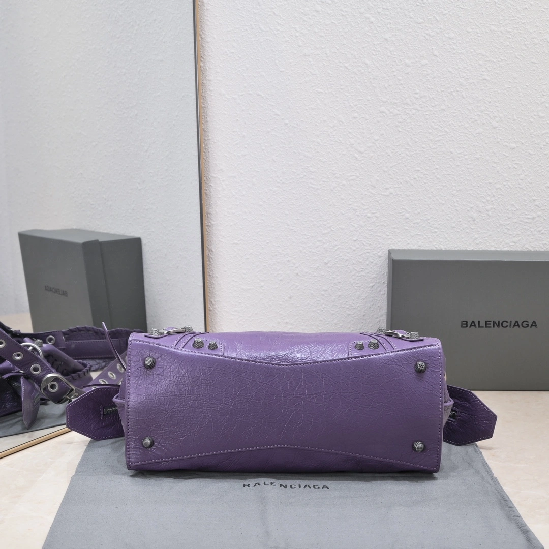 Flexible Balenciaga NEO CAGOLE Vintage Distressed Motorcycle Bag 61003