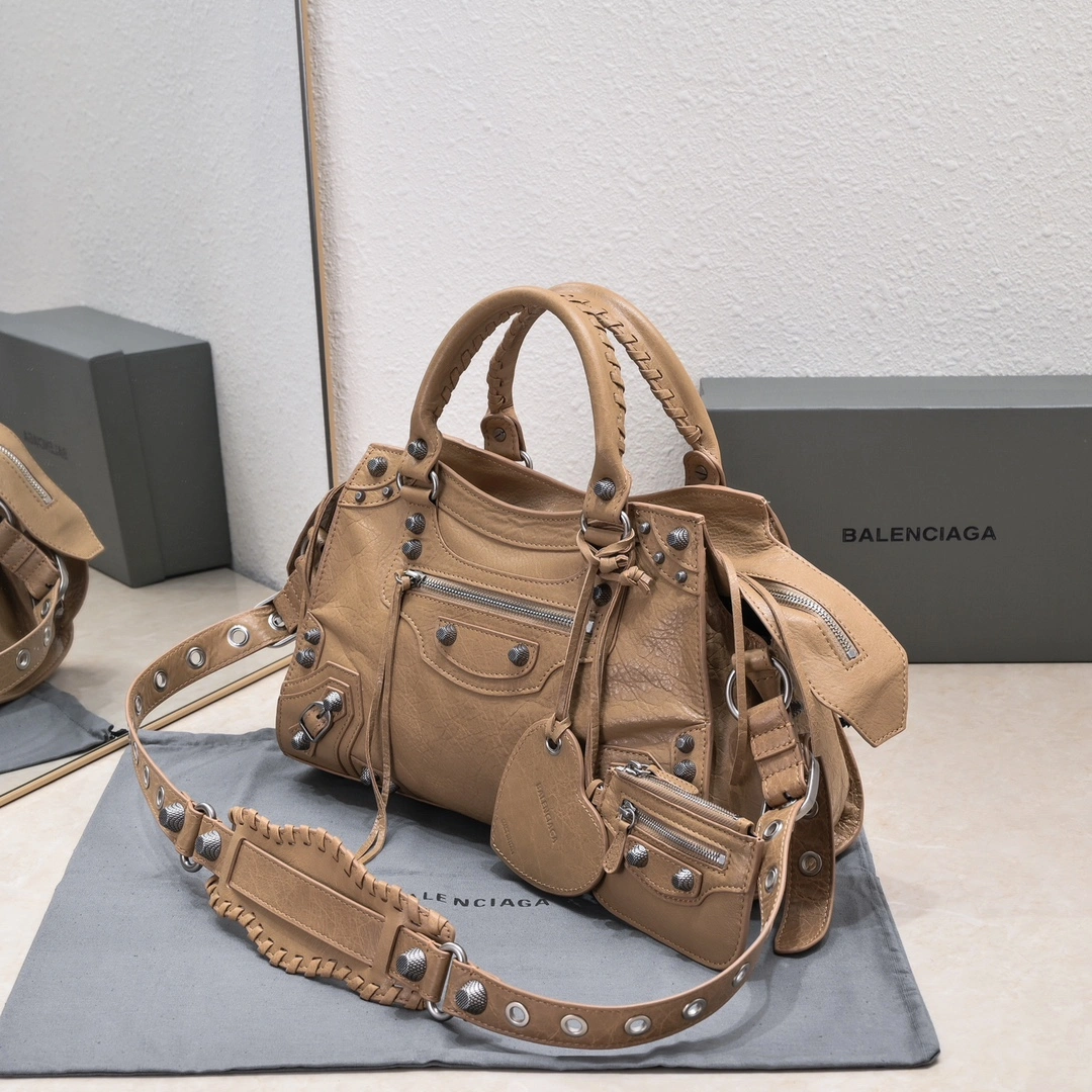 Sustainable Balenciaga NEO CAGOLE Vintage Leather Motorcycle Bag with Accessories 60967