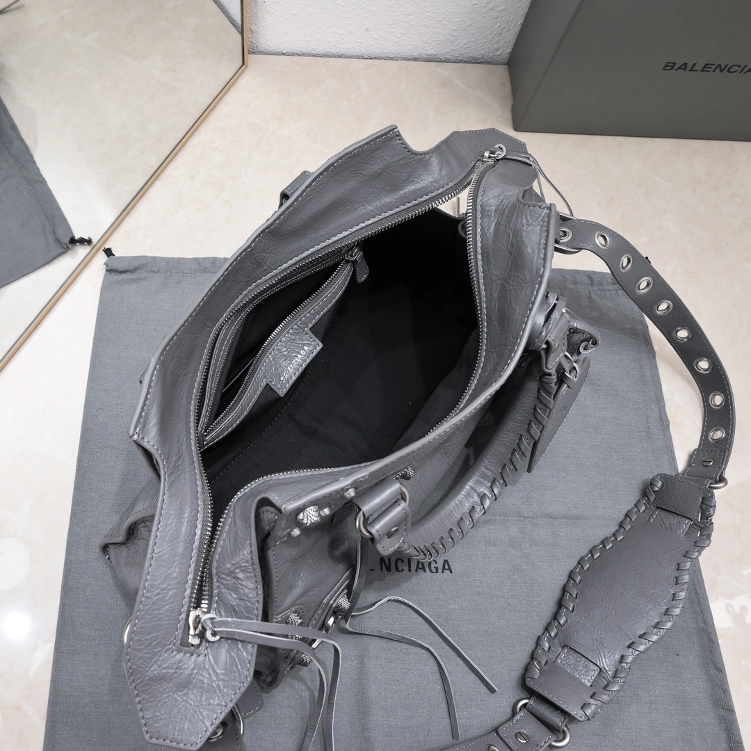 ZipUp Balenciaga NEO CAGOLE Vintage Sheepskin Motorcycle Bag 60992