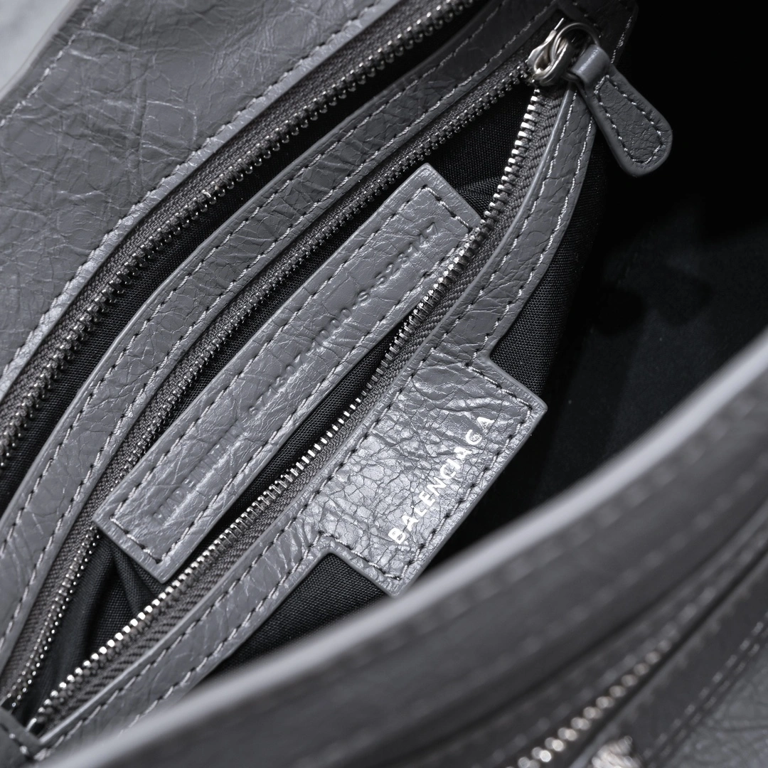 ZipUp Balenciaga NEO CAGOLE Vintage Sheepskin Motorcycle Bag 60992