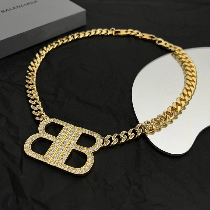Balenciaga Necklaces Affordable 215648