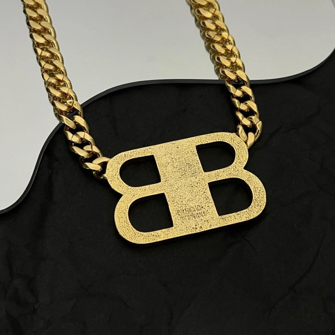 Balenciaga Necklaces Affordable 215648