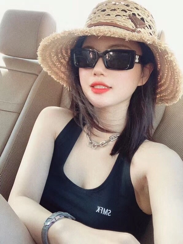 OdorResistant Balenciaga Necklaces 215636