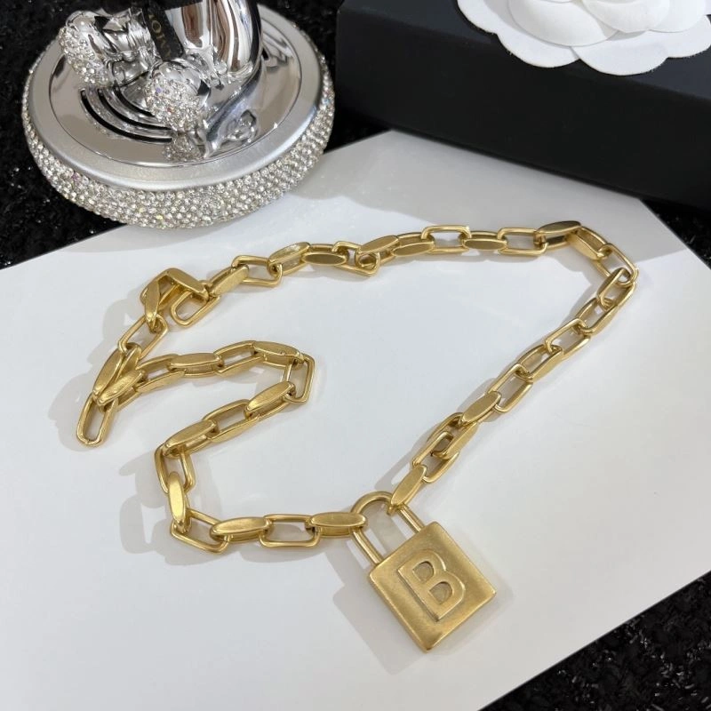 EyeCatching Balenciaga Necklaces 215613