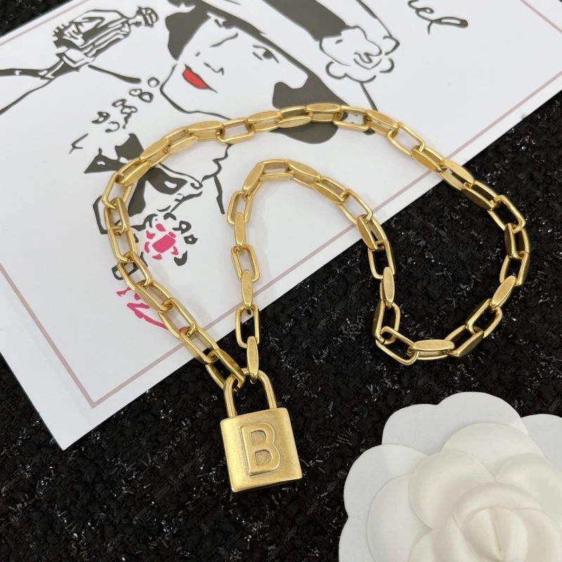 EyeCatching Balenciaga Necklaces 215613