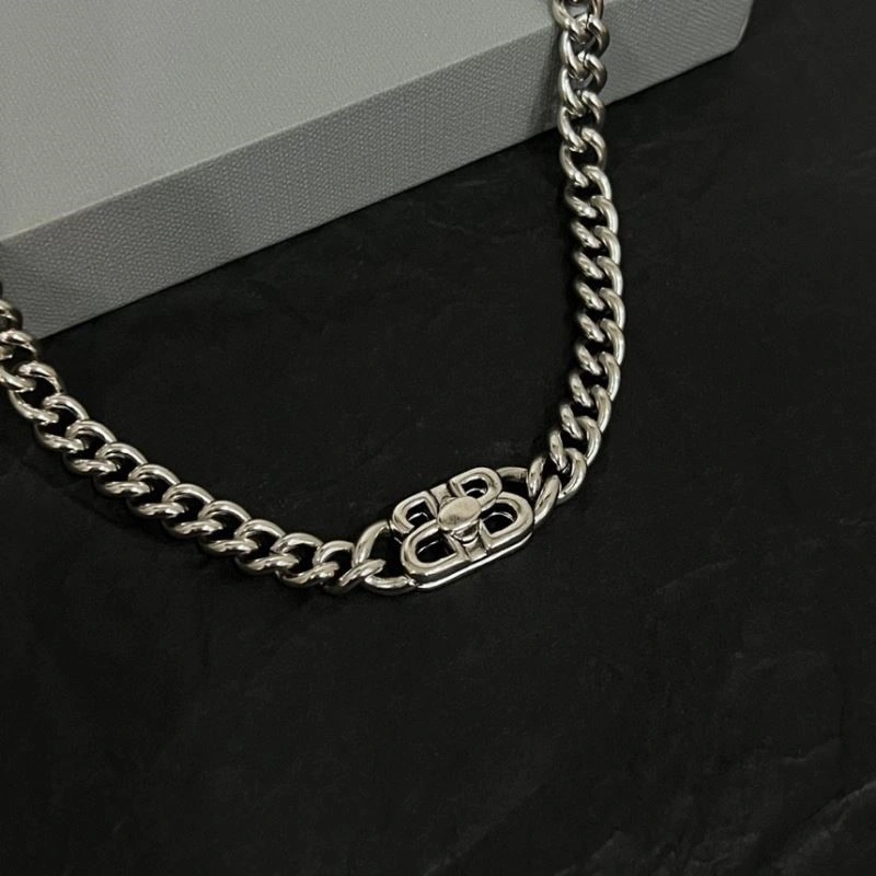 Balenciaga Necklaces Stylish 215562