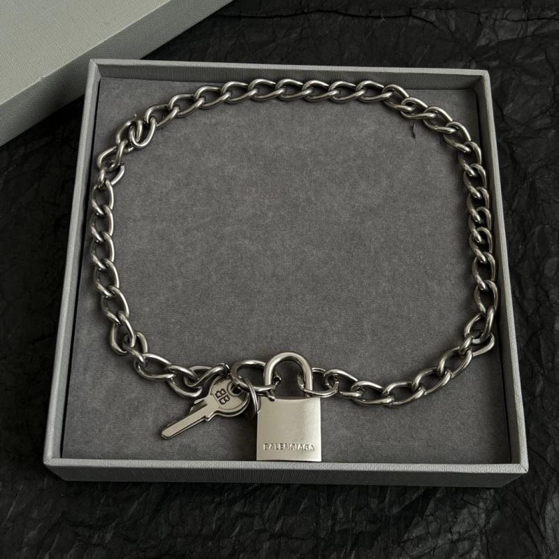 Balenciaga Necklaces Reliable 215557