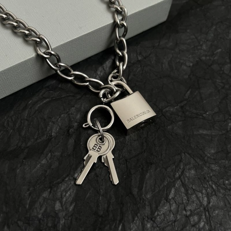 Balenciaga Necklaces Reliable 215557