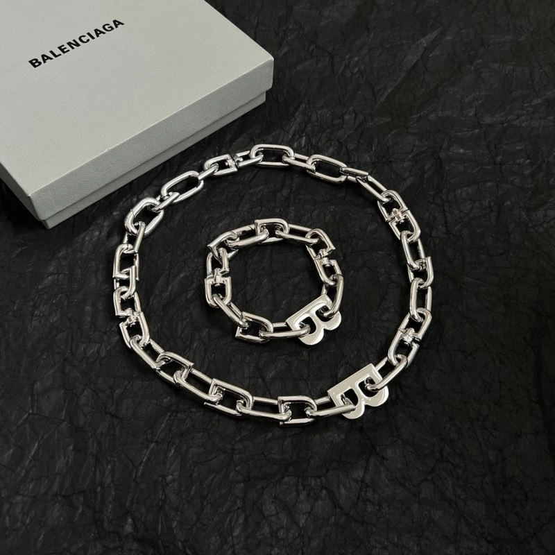 Trendy Balenciaga Necklaces 215511