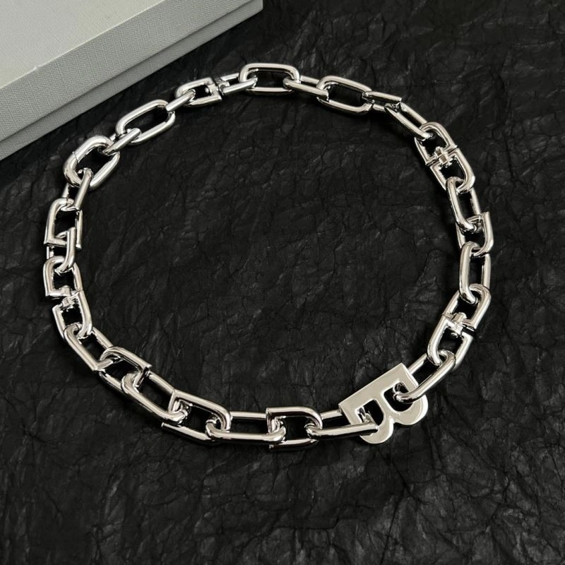 Trendy Balenciaga Necklaces 215511