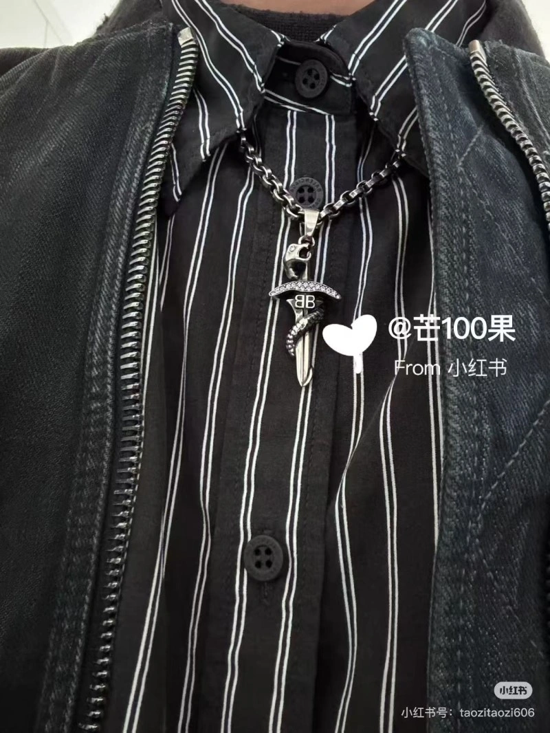 Versatile Balenciaga Necklaces 215440