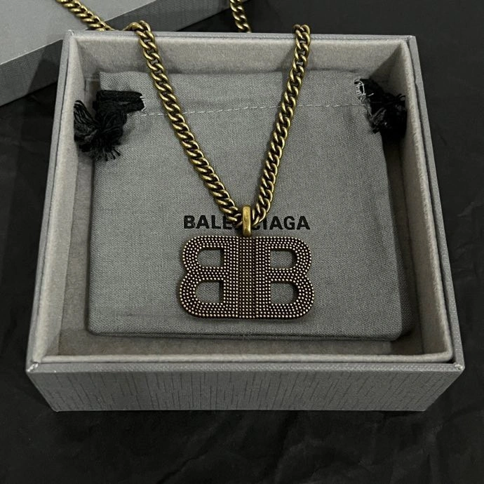 Unique Balenciaga Necklaces 215437