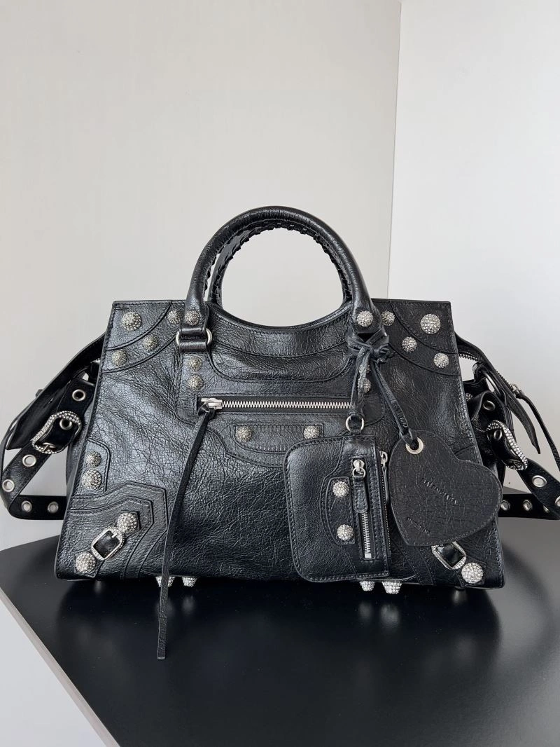 Balenciaga Neo Cagole Distressed Lambskin Motorcycle Bag with Heart Mirror UrbanStyle 66939
