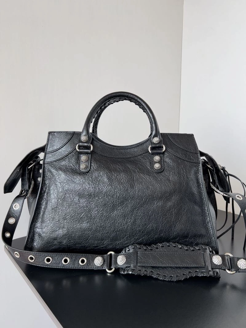 Balenciaga Neo Cagole Distressed Lambskin Motorcycle Bag with Heart Mirror UrbanStyle 66939