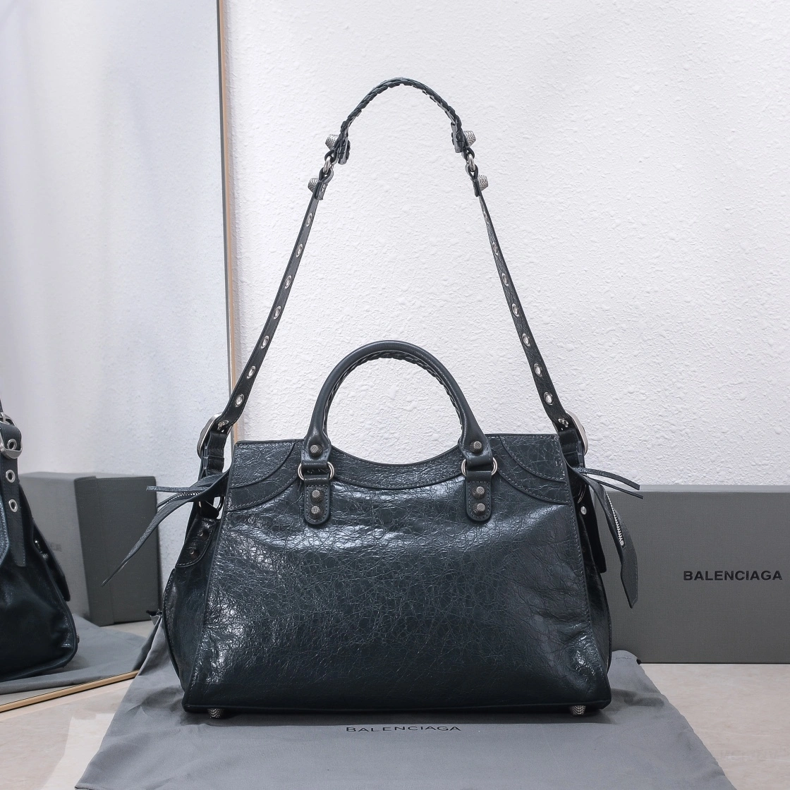 Reliable Balenciaga Neo Cagole Gray Lambskin Motorcycle Bag 60946