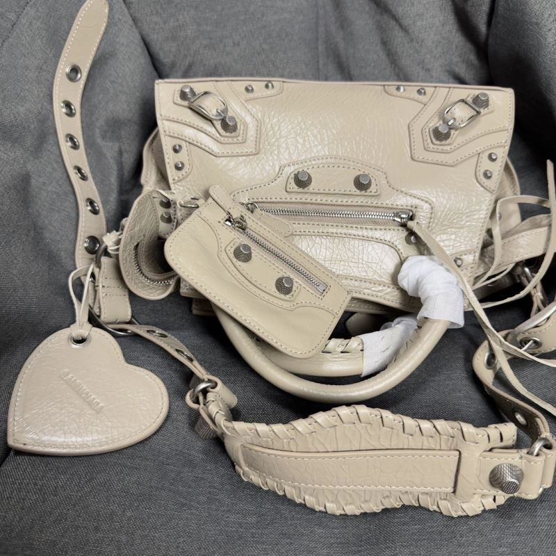 Balenciaga Neo Cagole Heart Mirror Milk Tea Bag -  Must-Have EasyMatch 78774