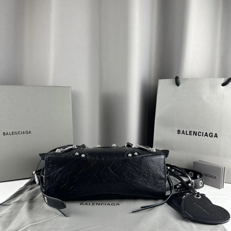 Balenciaga Neo Cagole Heart Mirror Motorcycle Bag in Black Crackle ModernLook 78784