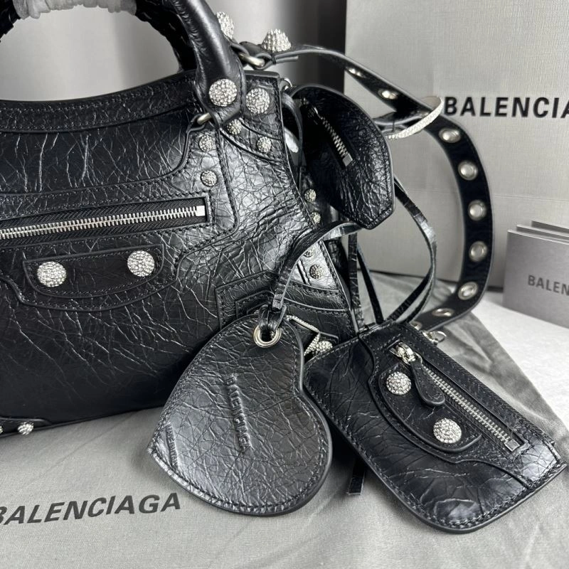 Balenciaga Neo Cagole Heart Mirror Motorcycle Bag in Black Crackle ModernLook 78784