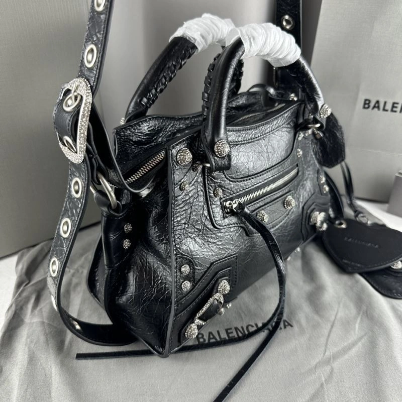Balenciaga Neo Cagole Heart Mirror Motorcycle Bag in Black Crackle ModernLook 78784