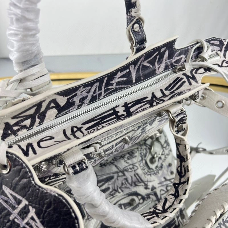 Balenciaga Neo Cagole Heart Mirror Motorcycle Bag Functional 78766